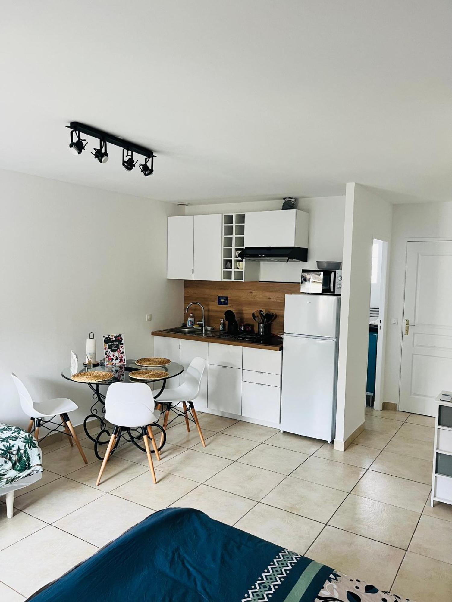 Ferienwohnung Le Chaleureux - Disneyland, Parking Gratuit Montry Exterior foto